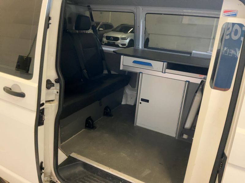 Volkswagen T6 Kombi 2.0 TDI 2018 – снимка 19