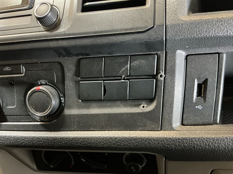 Volkswagen T6 Kombi 2.0 TDI 2018 – снимка 23