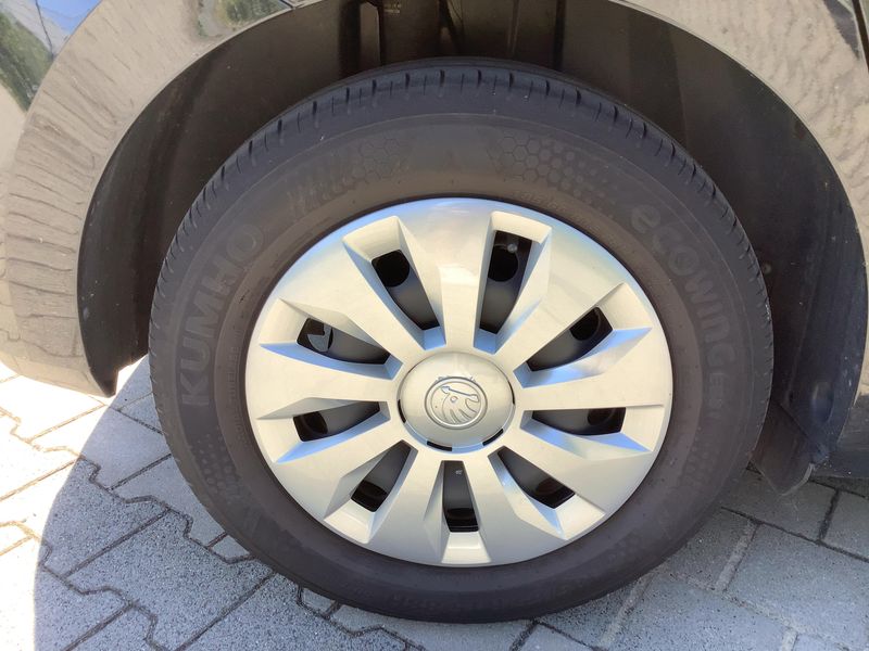 Skoda Fabia 1.0 TSI Active 2023 – снимка 9
