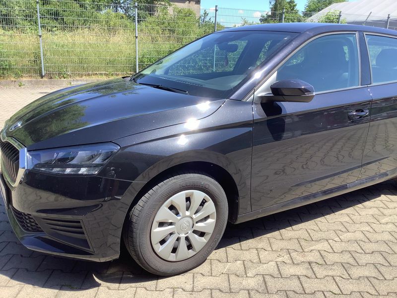 Skoda Fabia 1.0 TSI Active 2023 – снимка 2