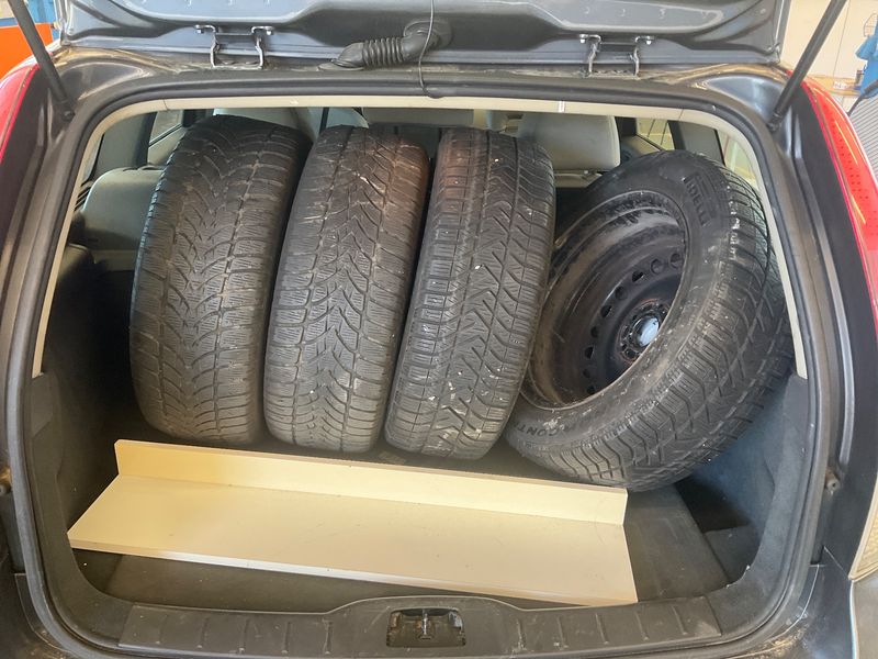 Volvo V50 1.8 F Momentum 2009 – снимка 15