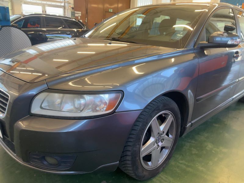 Volvo V50 1.8 F Momentum 2009 – снимка 2
