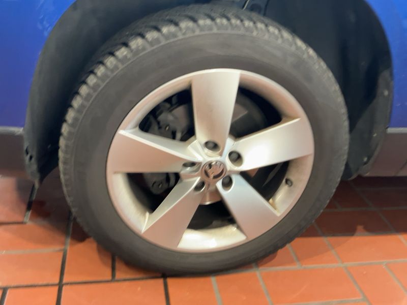 Skoda Karoq 1.5 TSI ACT Ambition 2021 – снимка 3