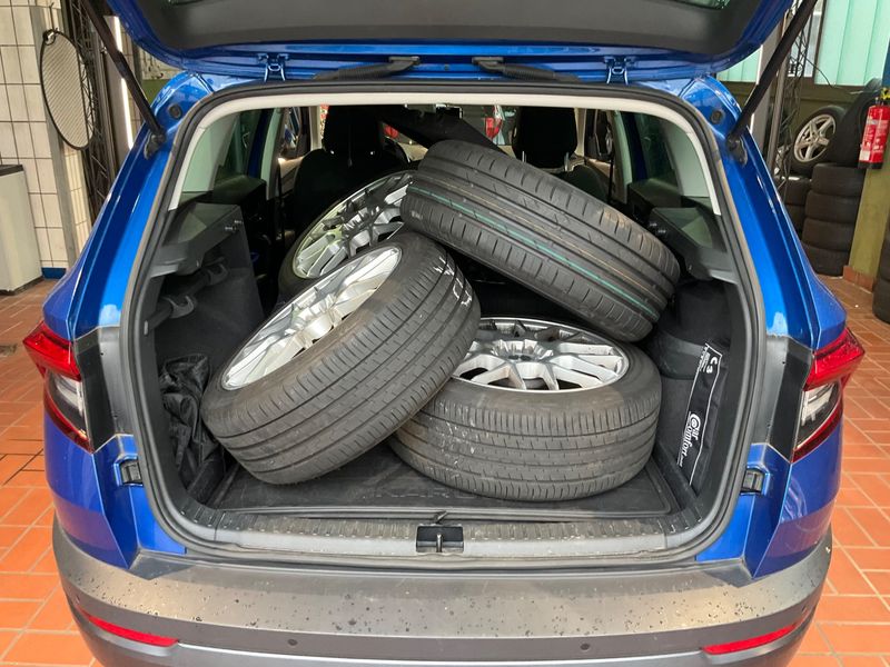 Skoda Karoq 1.5 TSI ACT Ambition 2021 – снимка 28