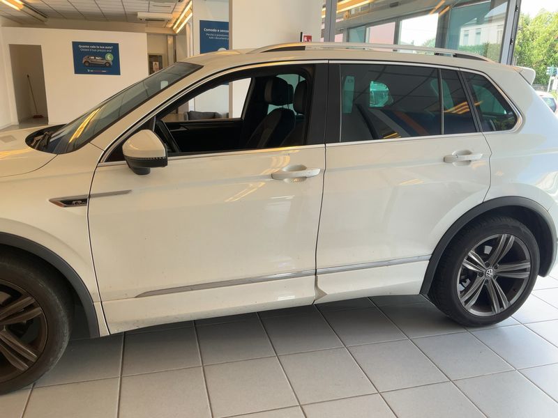 Volkswagen Tiguan 2.0 TDI Sport BlueMotion Tech 2020 – снимка 4
