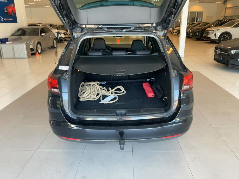 Opel Astra 1.6 CDTI DPF Innovation 2017 – снимка 15