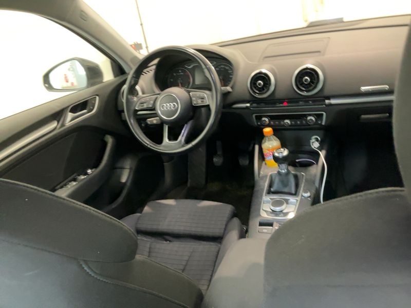 Audi A3 Limousine 1.6 TDI Sport 2017 – снимка 18