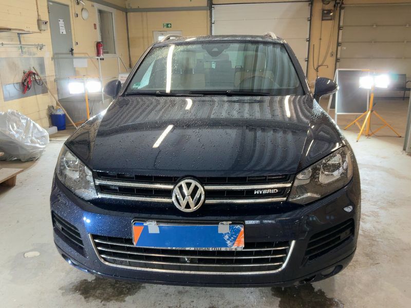 Volkswagen Touareg 3.0 V6 TSI Plug-in Hybrid 2013 – снимка 14