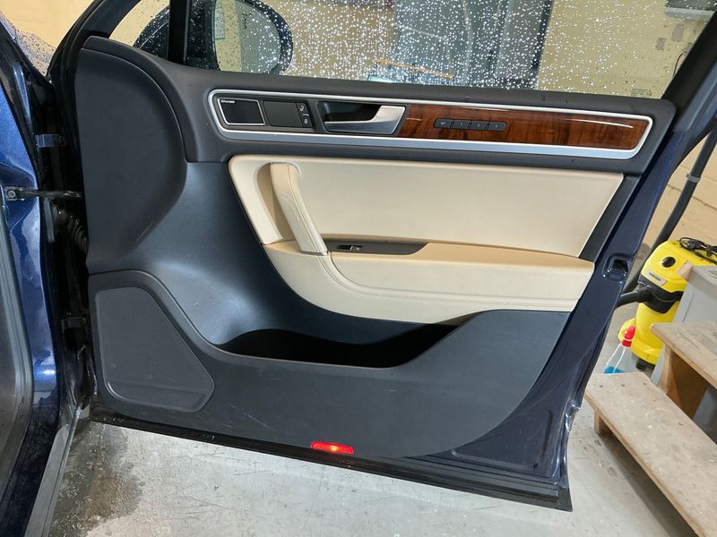 Volkswagen Touareg 3.0 V6 TSI Plug-in Hybrid 2013 – снимка 29
