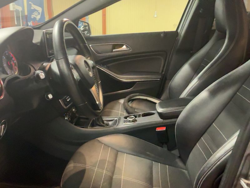 Mercedes-Benz A-Klasse A 180 CDI BlueEfficiency Urban 2014 – снимка 17