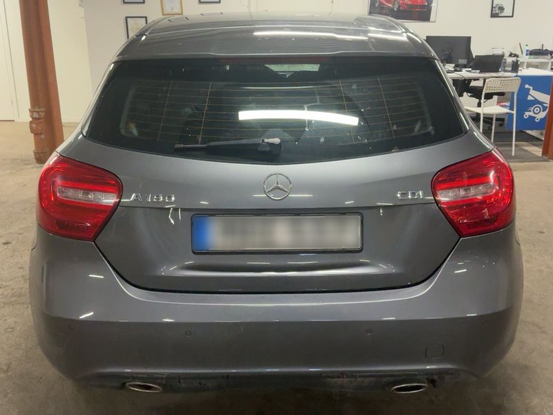 Mercedes-Benz A-Klasse A 180 CDI BlueEfficiency Urban 2014 – снимка 7