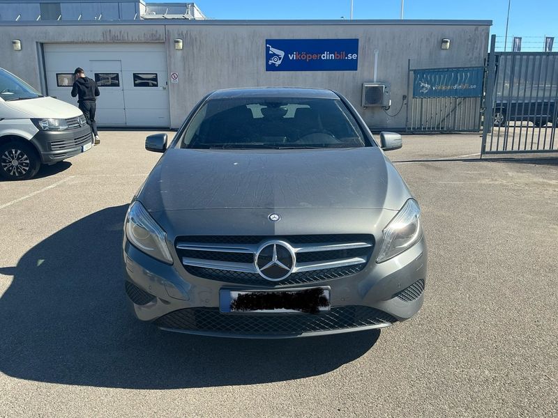 Mercedes-Benz A-Klasse A 180 CDI BlueEfficiency Urban 2014 – снимка 14