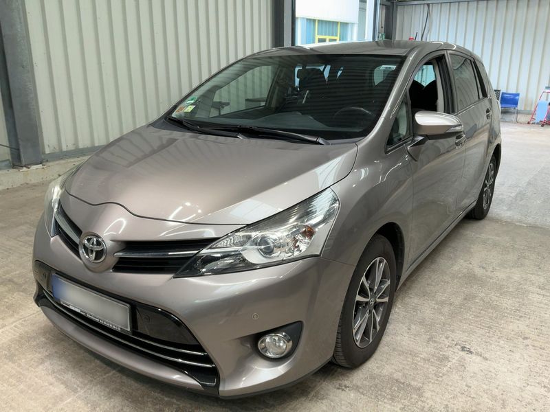 Toyota Verso 1.6 D-4D Comfort 2014 – снимка 1
