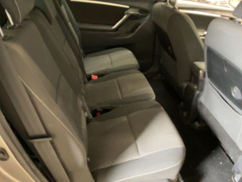 Toyota Verso 1.6 D-4D Comfort 2014 – снимка 20