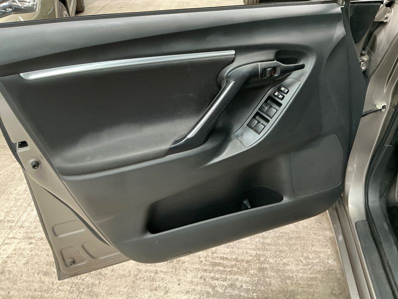 Toyota Verso 1.6 D-4D Comfort 2014 – снимка 32