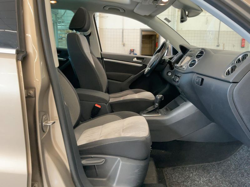 Volkswagen Tiguan 2.0 TSI Sport & Style 4Motion 2012 – снимка 17