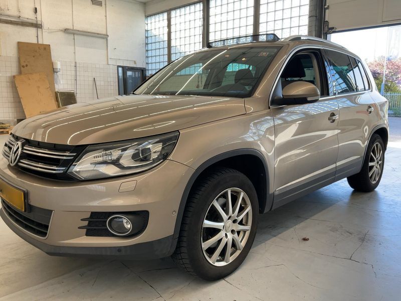 Volkswagen Tiguan 2.0 TSI Sport & Style 4Motion 2012 – снимка 2