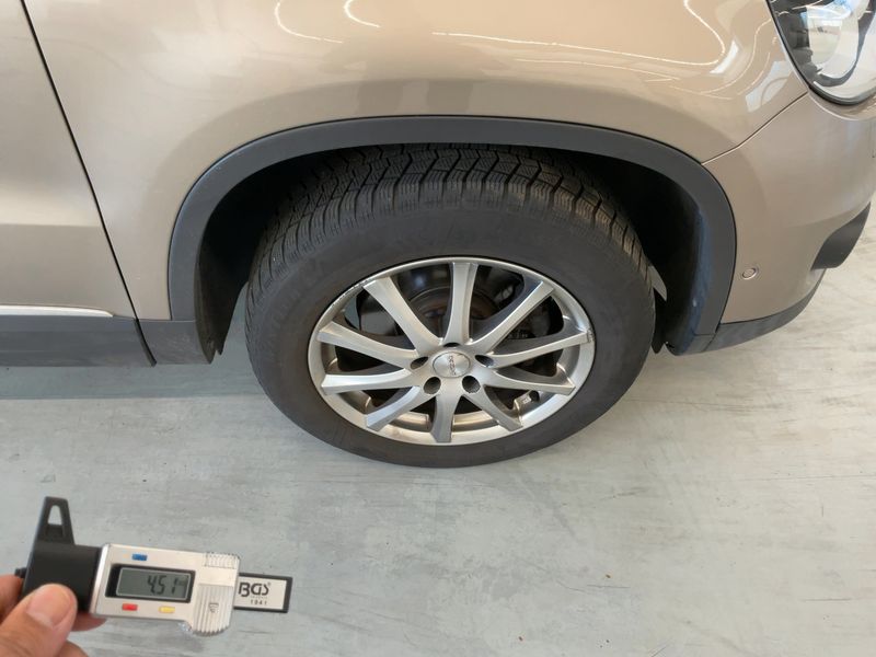 Volkswagen Tiguan 2.0 TSI Sport & Style 4Motion 2012 – снимка 11