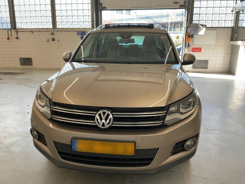 Volkswagen Tiguan 2.0 TSI Sport & Style 4Motion 2012 – снимка 14