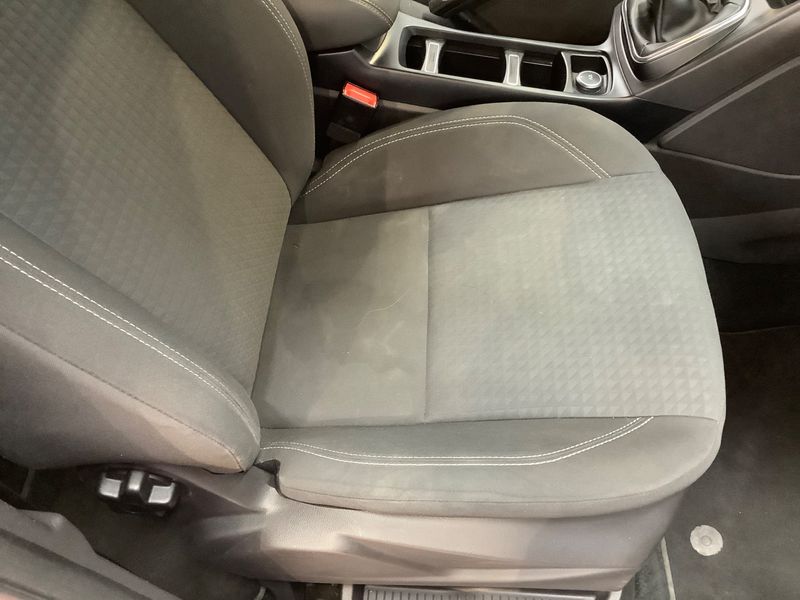 Ford C-Max 1.0 EcoBoost Cool&Connect 2018 – снимка 25