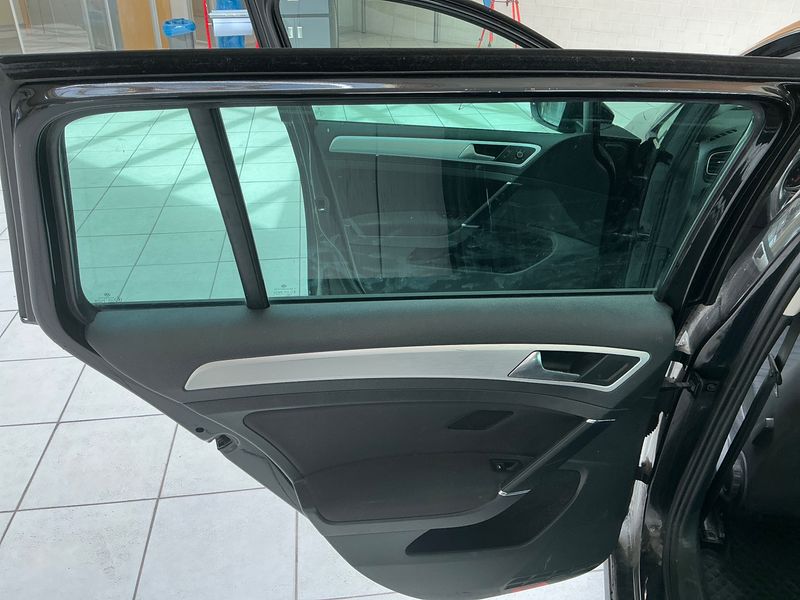 Volkswagen Golf VII 1.6 TDI Cup 4Motion BlueMotion Tech 2015 – снимка 24