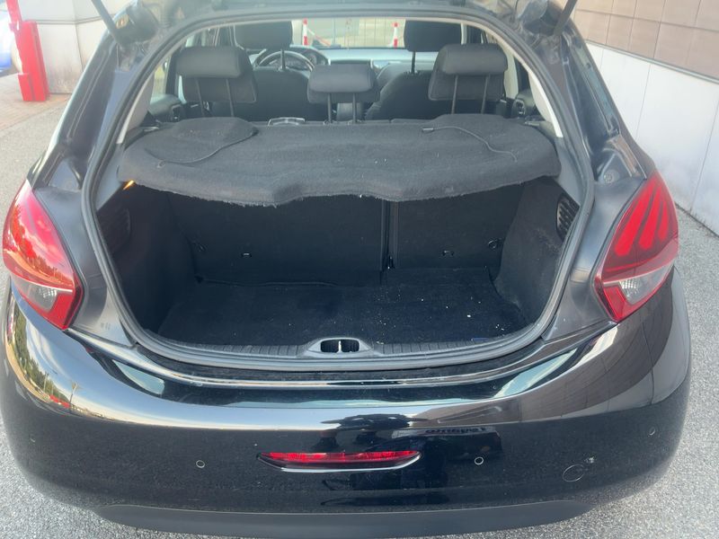 Peugeot 208 1.2 e-VTi Allure 2018 – снимка 15