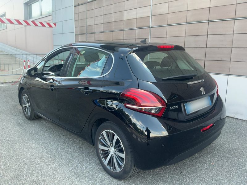 Peugeot 208 1.2 e-VTi Allure 2018 – снимка 6