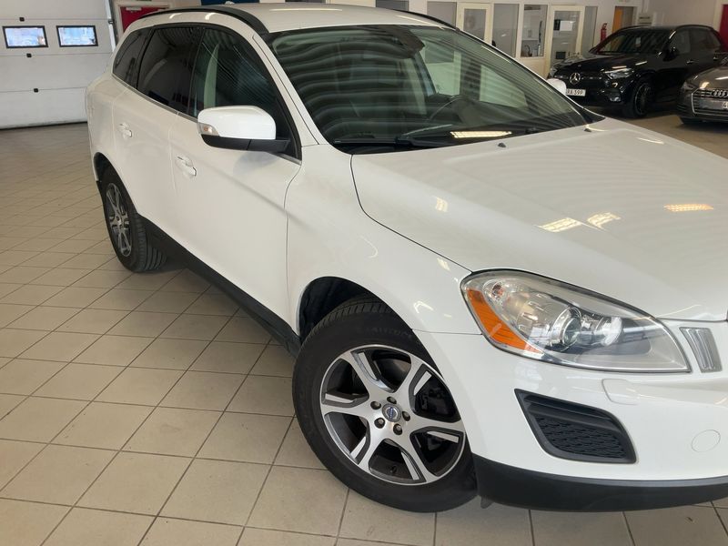 Volvo XC60 2.4 D4 Momentum AWD 2013 – снимка 12