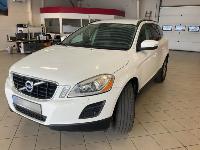 Volvo XC60 2.4 D4 Momentum AWD 2013 – снимка 1