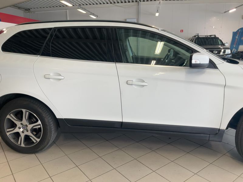 Volvo XC60 2.4 D4 Momentum AWD 2013 – снимка 10