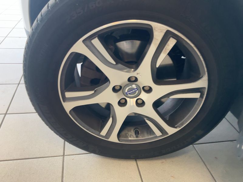 Volvo XC60 2.4 D4 Momentum AWD 2013 – снимка 3