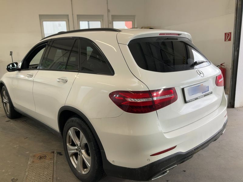 Mercedes-Benz GLC-Klasse GLC 220 4Matic AMG Line 2018 – снимка 6