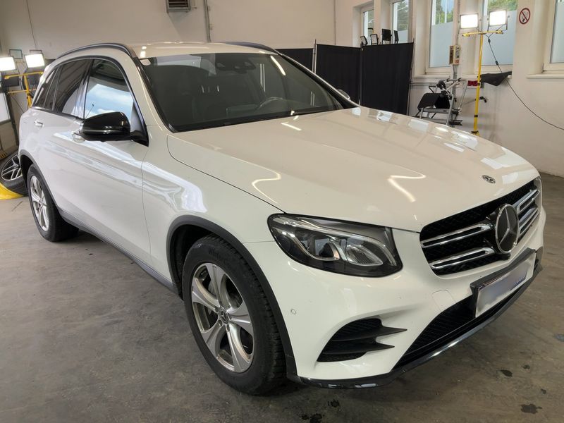 Mercedes-Benz GLC-Klasse GLC 220 4Matic AMG Line 2018 – снимка 12