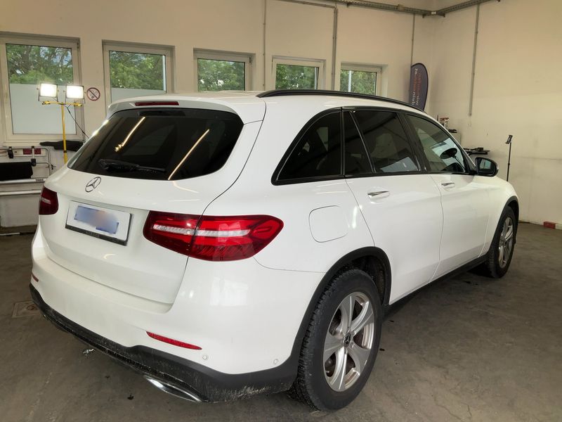 Mercedes-Benz GLC-Klasse GLC 220 4Matic AMG Line 2018 – снимка 8
