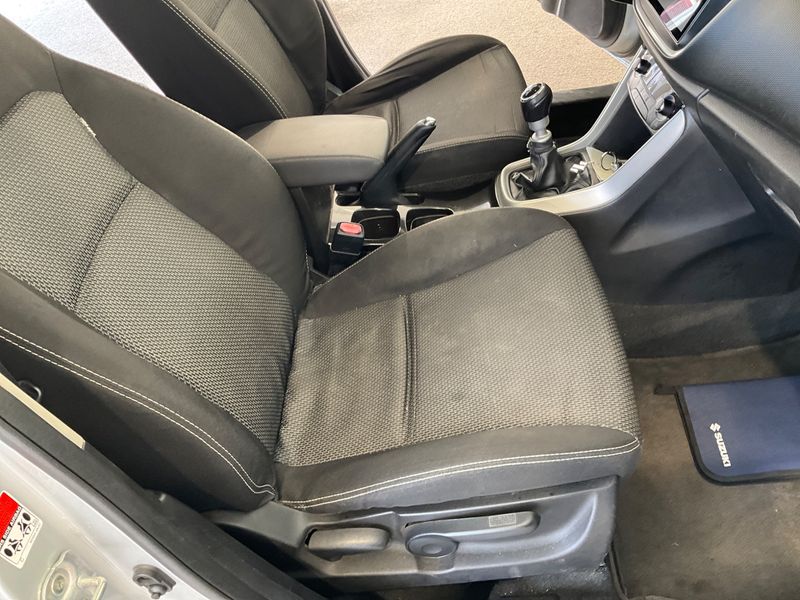 Suzuki SX4 S-Cross 1.6 DDiS Style 2WD 2014 – снимка 28