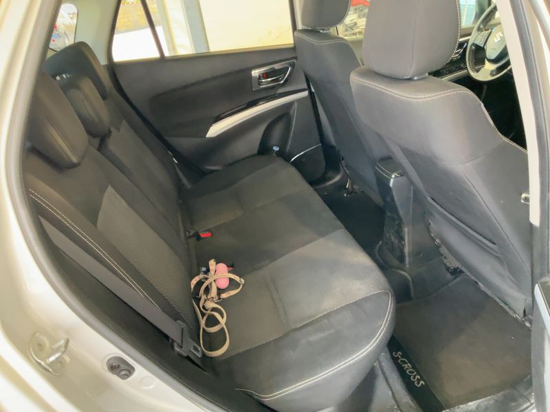 Suzuki SX4 S-Cross 1.6 DDiS Style 2WD 2014 – снимка 19