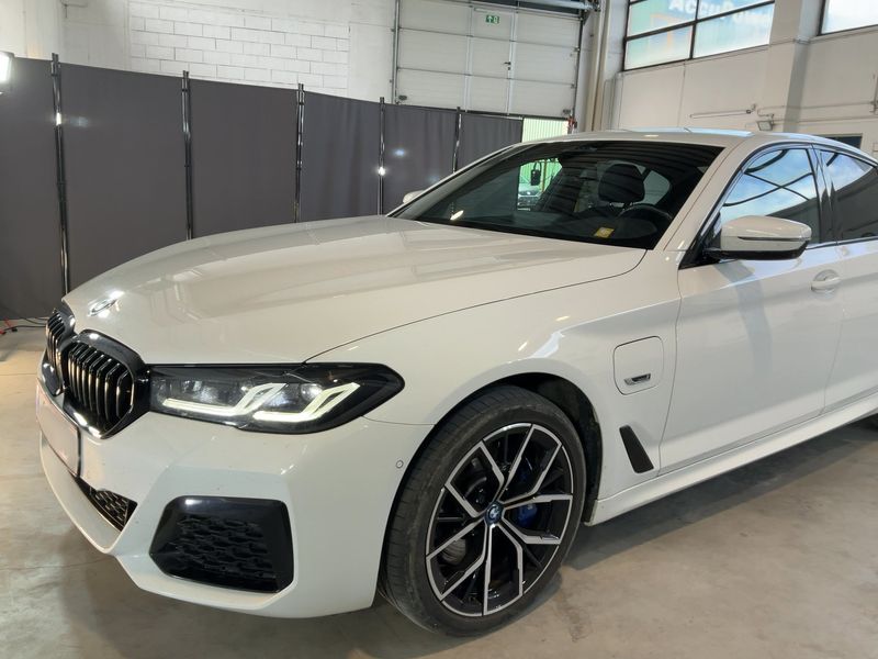 BMW 5er 530e xDrive M Sport 2022 – снимка 2