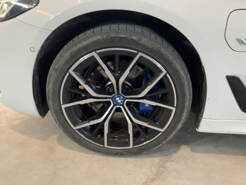 BMW 5er 530e xDrive M Sport 2022 – снимка 3
