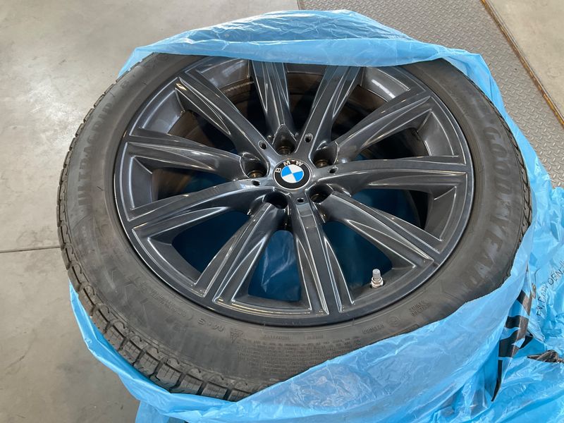 BMW 5er 530e xDrive M Sport 2022 – снимка 15