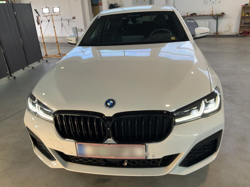 BMW 5er 530e xDrive M Sport 2022 – снимка 14