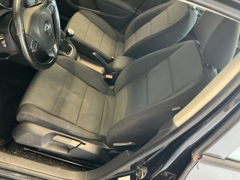Volkswagen Golf VI 1.6 TDI Comfortline 2010 – снимка 22