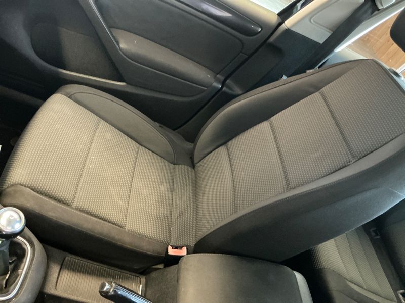 Volkswagen Golf VI 1.6 TDI Comfortline 2010 – снимка 24
