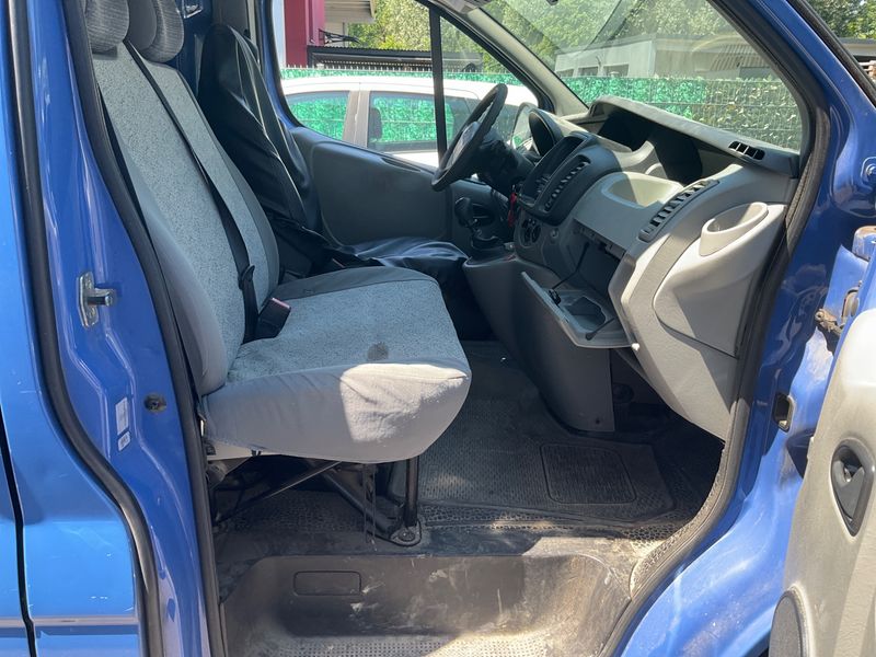 Renault Trafic 2.0 dCi L2H1 2,9t 2012 – снимка 32