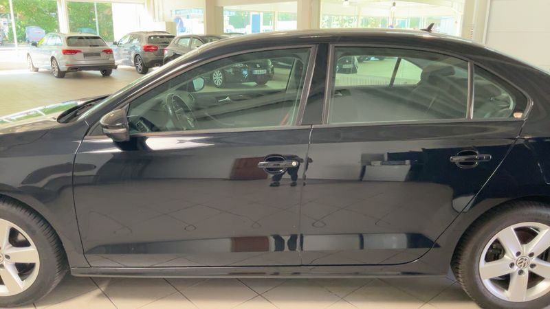 Volkswagen Jetta 1.2 TSI Comfortline 2012 – снимка 4