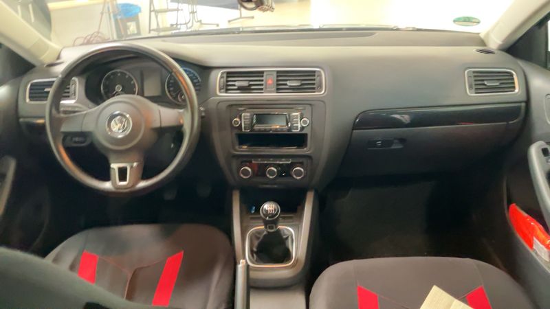 Volkswagen Jetta 1.2 TSI Comfortline 2012 – снимка 17