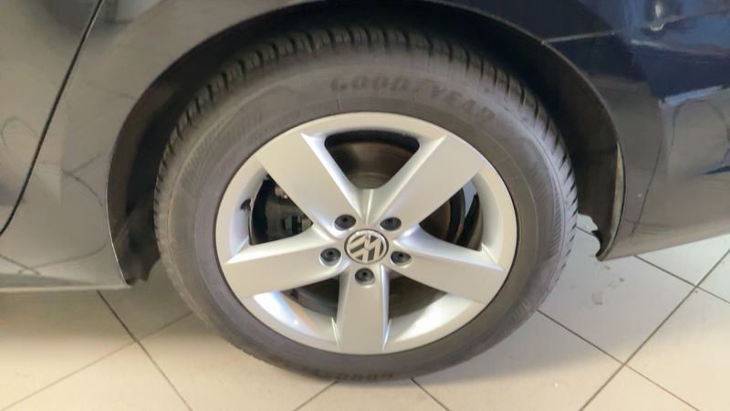 Volkswagen Jetta 1.2 TSI Comfortline 2012 – снимка 5