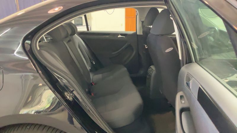 Volkswagen Jetta 1.2 TSI Comfortline 2012 – снимка 19