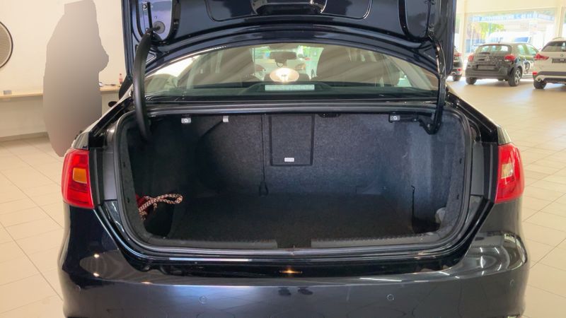 Volkswagen Jetta 1.2 TSI Comfortline 2012 – снимка 15