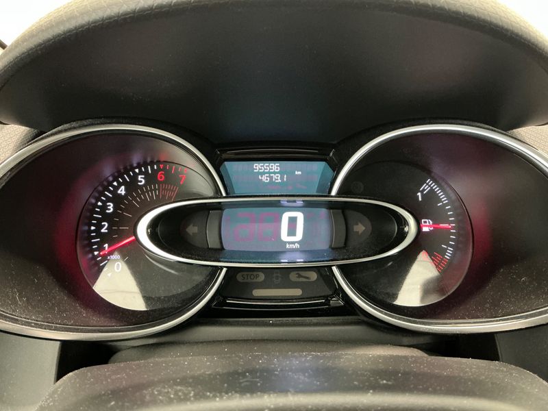 Renault Clio 1.2 Life 2017 – снимка 19