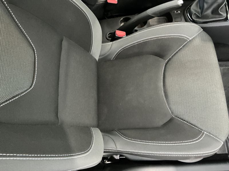 Renault Clio 1.2 Life 2017 – снимка 22